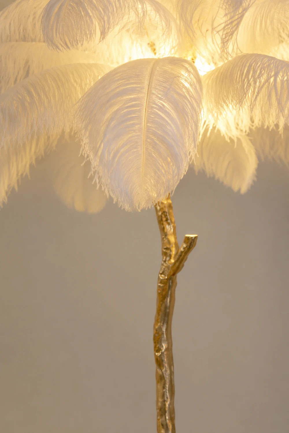 Ostrich Feather Brass Floor Lamp - Lumpaz
