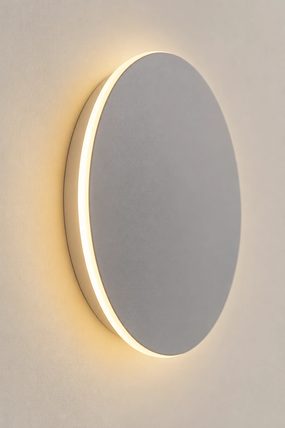 Minimalist Round Metal LED Outdoor Wall Light - Lumpaz