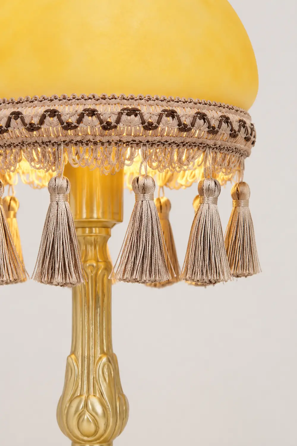 French Tassels Brass Table Lamp - Lumpaz