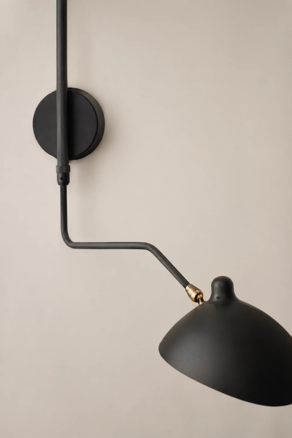Serge Mouille Wall Lamp - Lumpaz