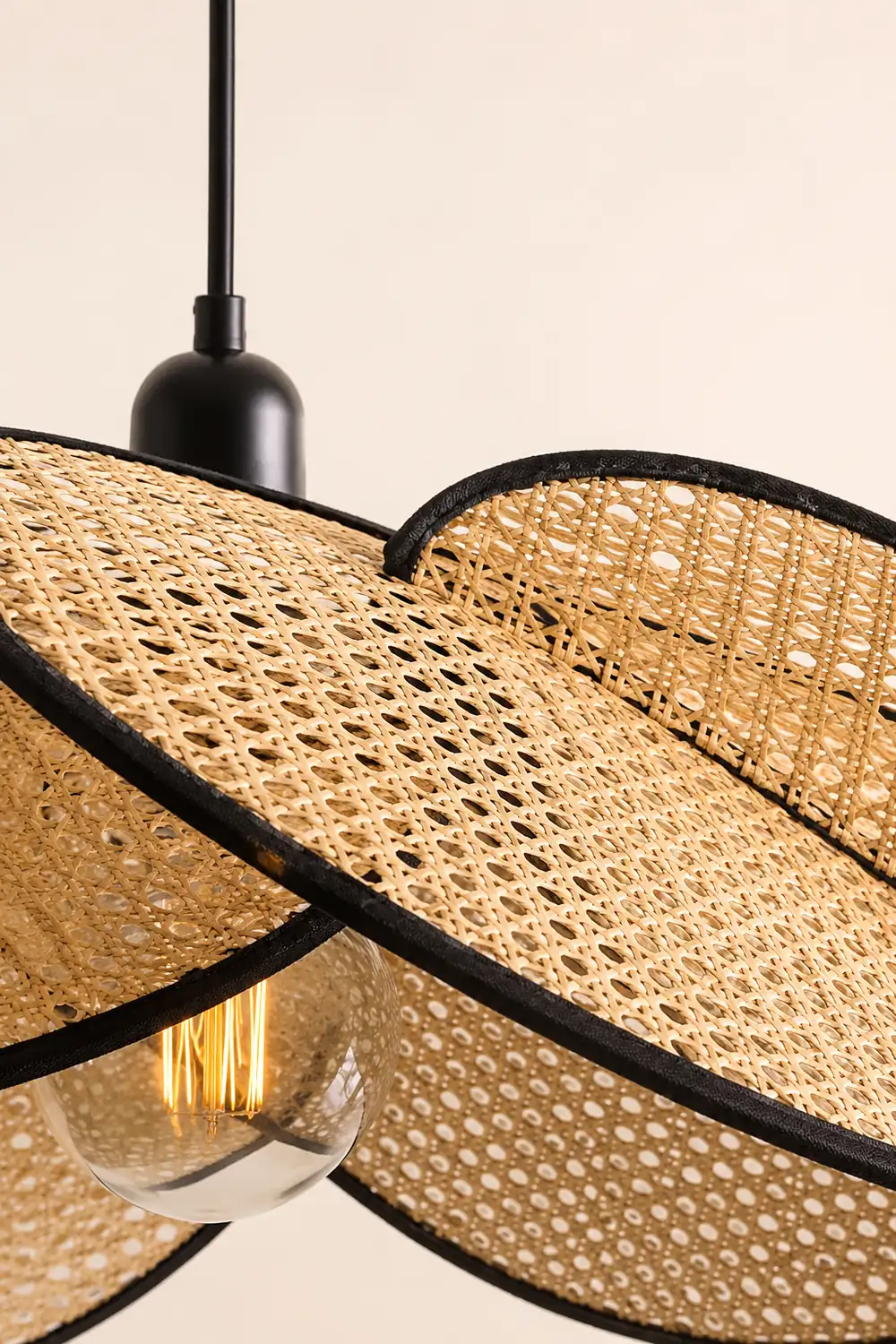 Campbell Rattan Pendant Lamp - Lumpaz