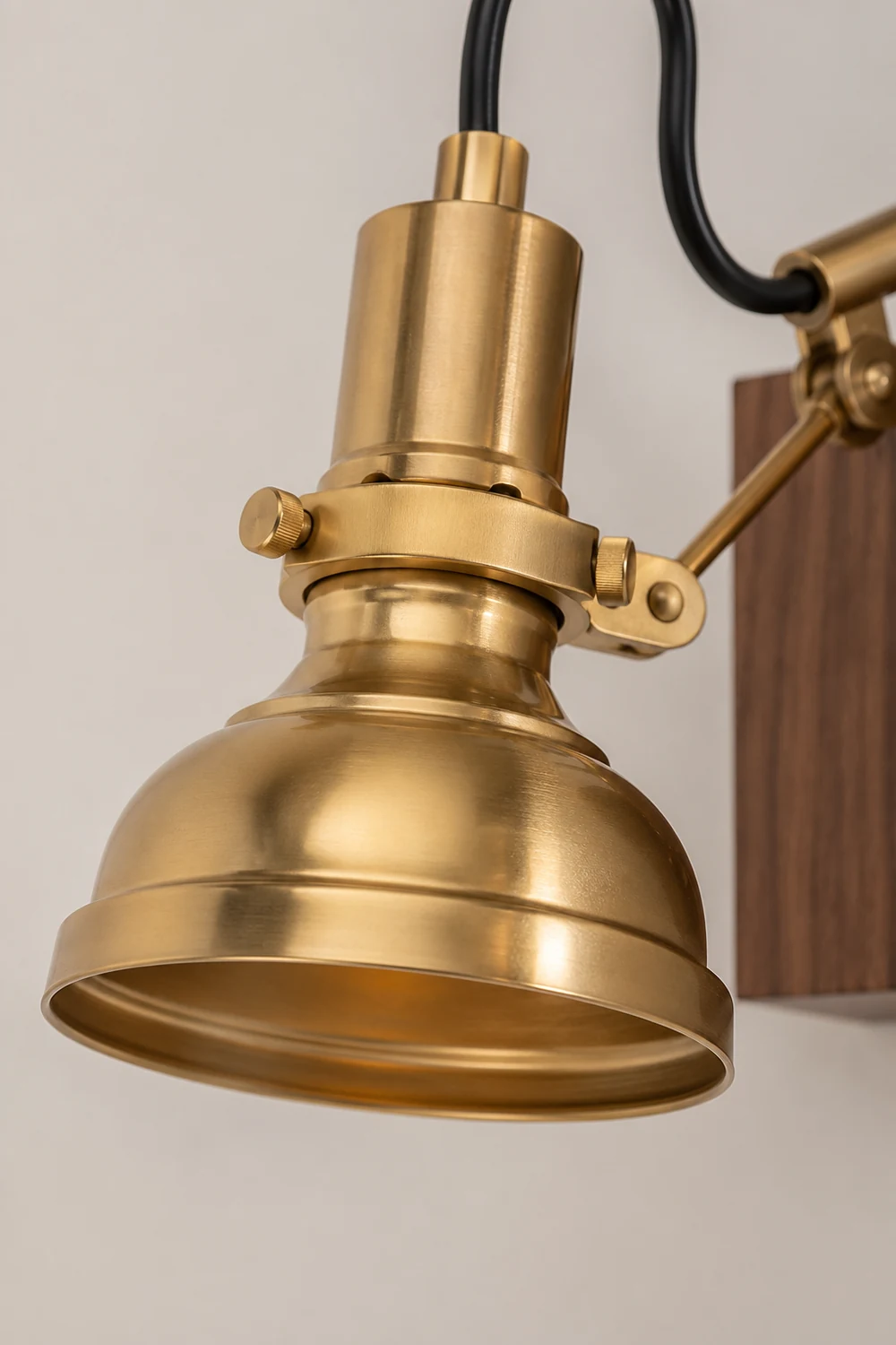 Kane Swing Arm Wall Lamp - Lumpaz
