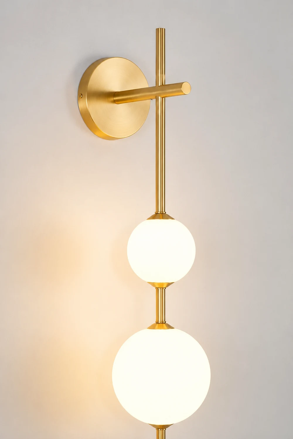 Vertical Globe Wall Lamp - Lumpaz