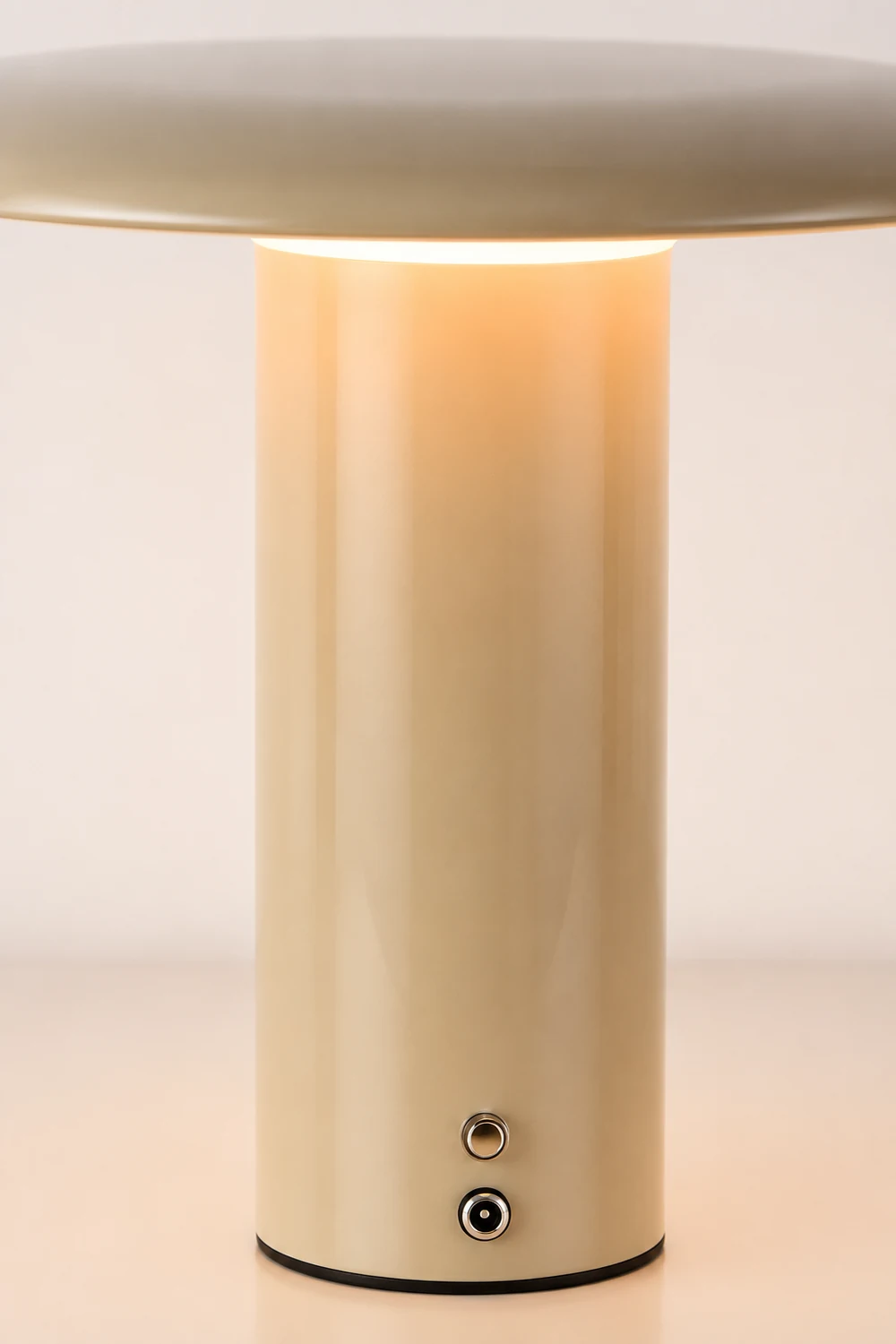 Takku Built-in Battery Table Lamp - Lumpaz