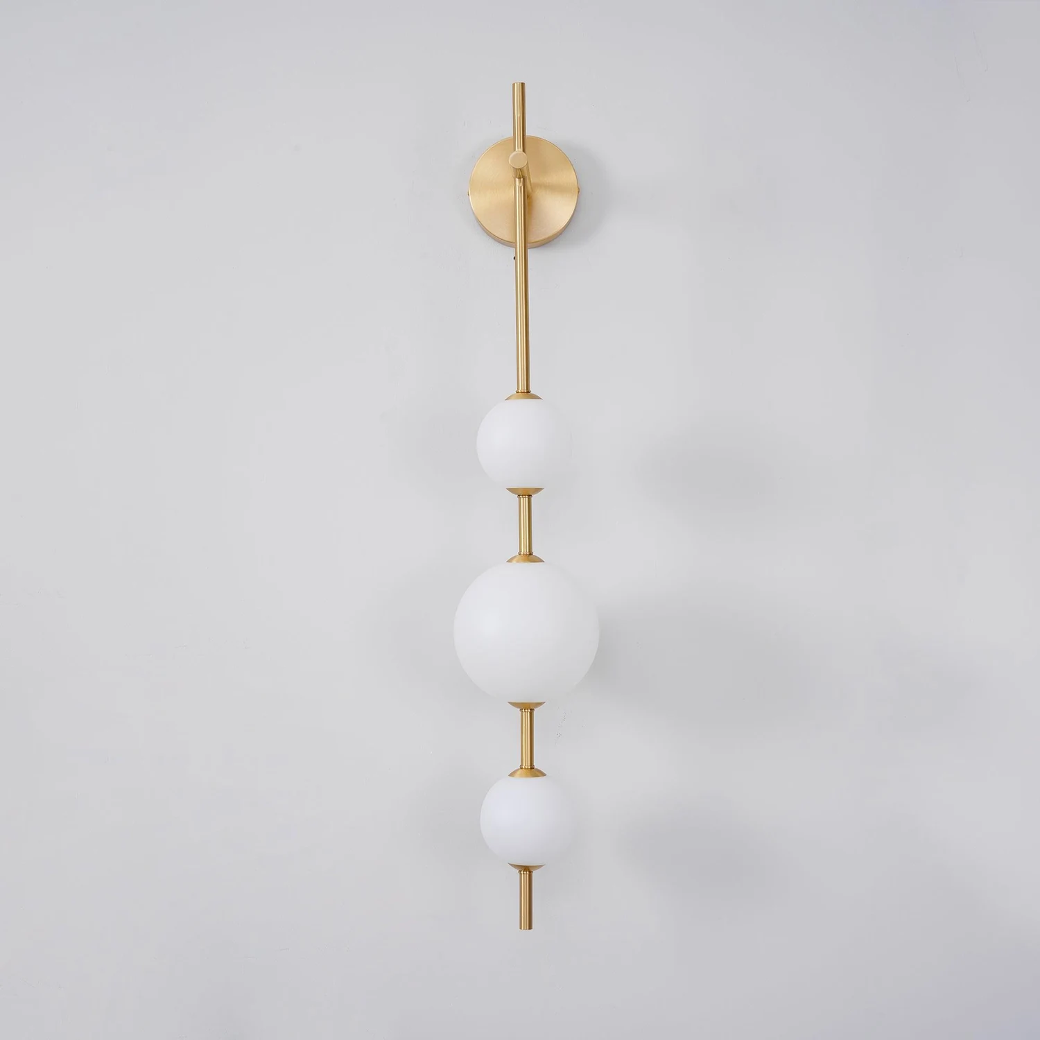Vertical Globe Wall Lamp - Lumpaz