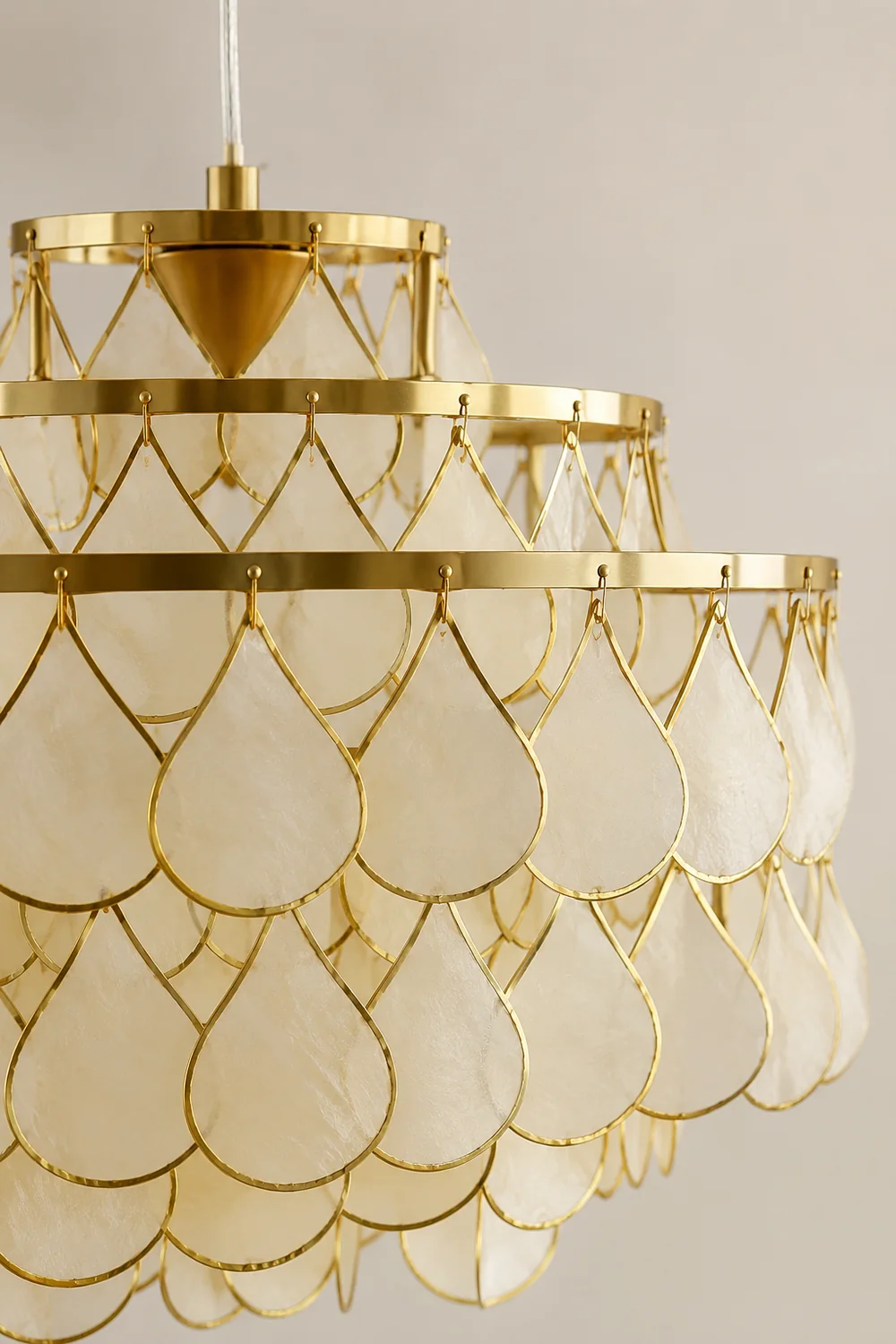 Vivant Shell Pendant Lamp - Lumpaz