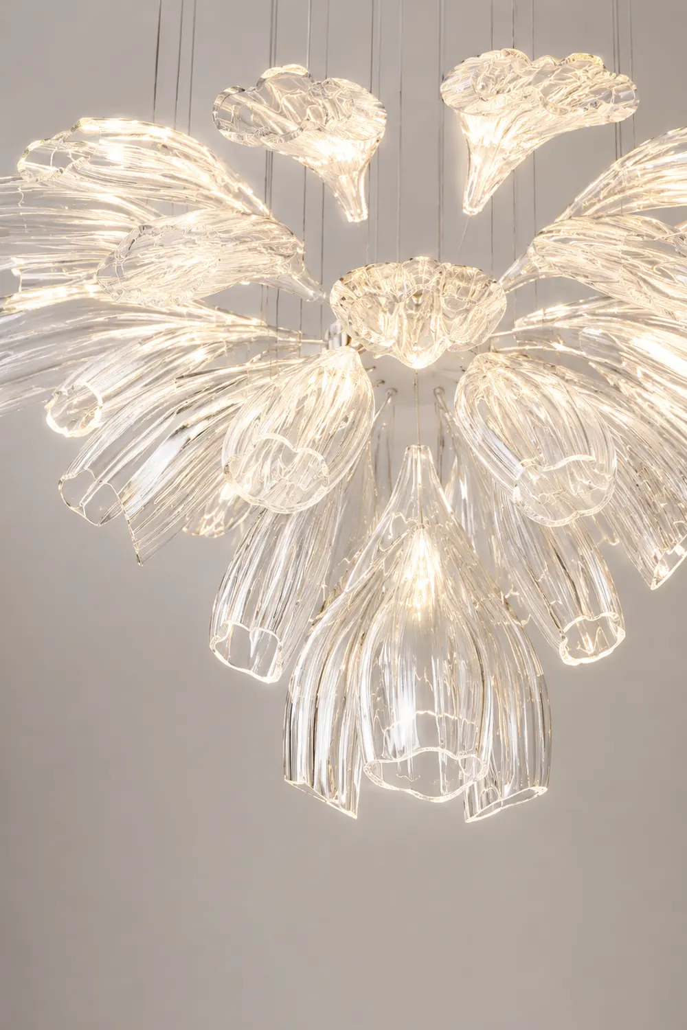 Glass Lotus Chandelier - Lumpaz