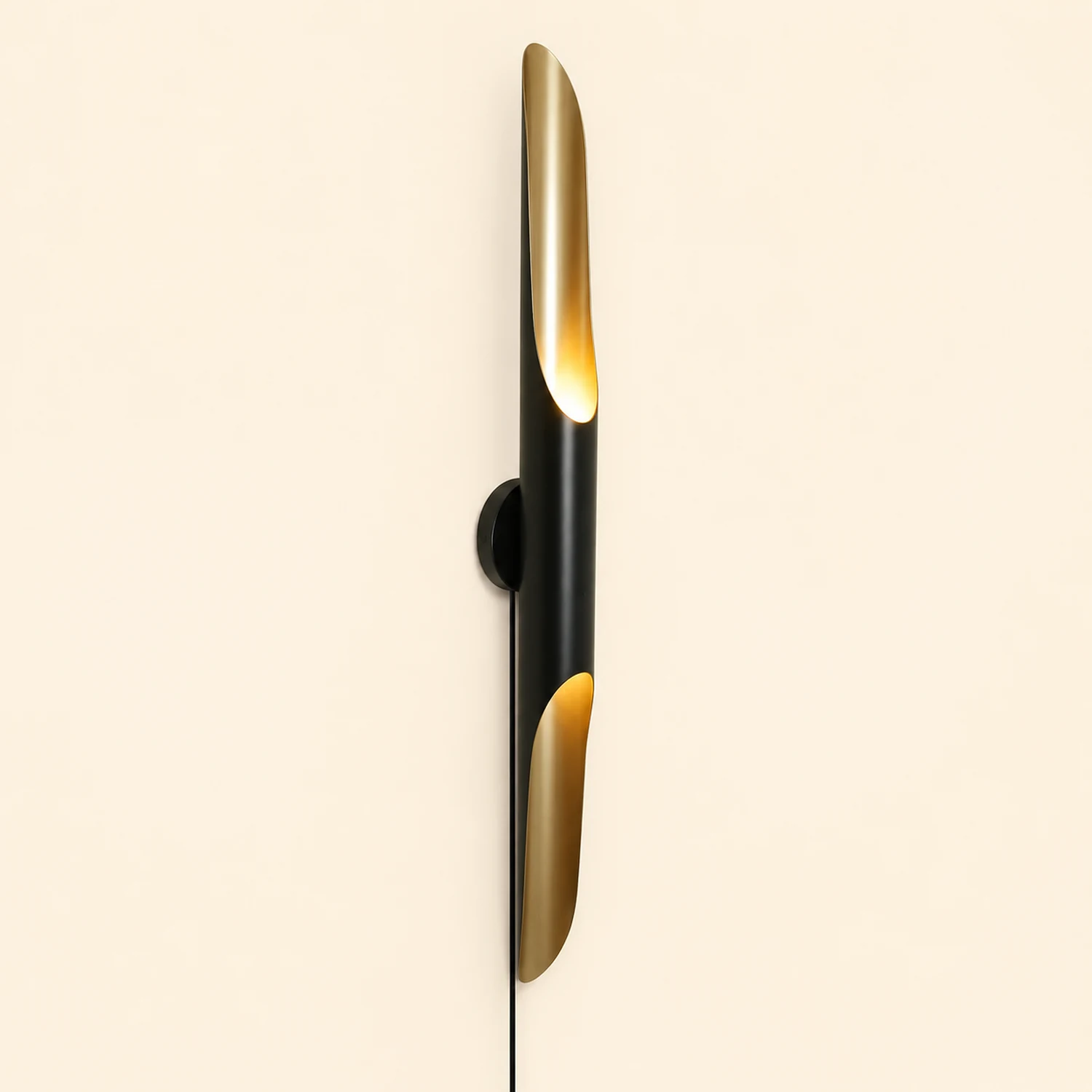 Coltrane Plug In Wall Lamp - Lumpaz