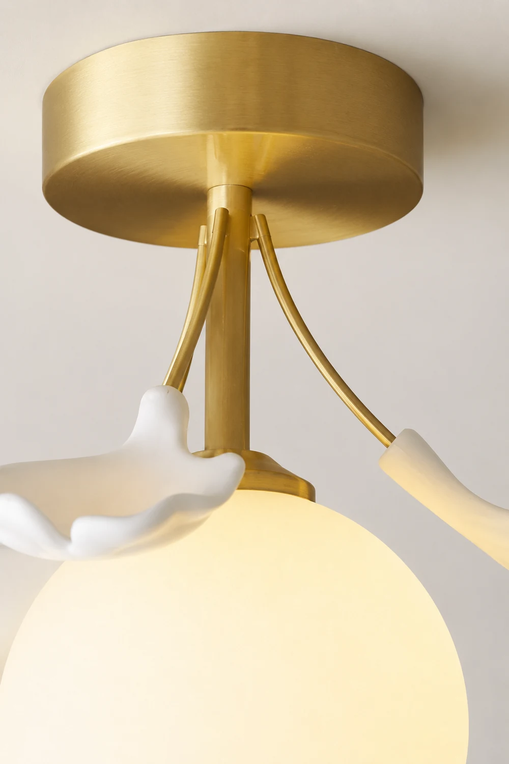 Allanie Gingko Ceiling Lamp - Lumpaz