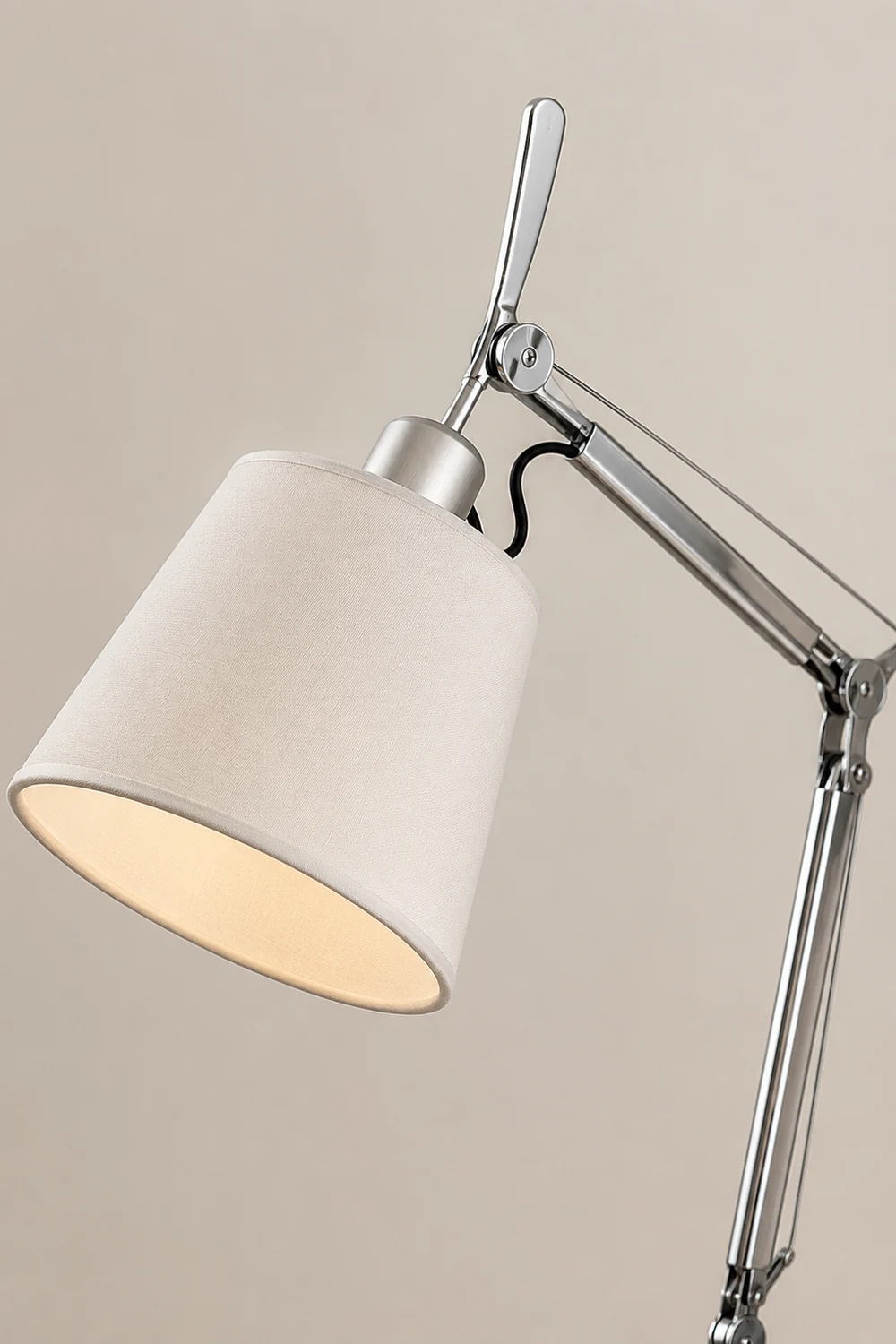 Modern Classic Table Lamp - Lumpaz