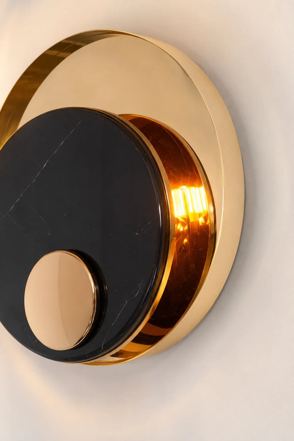 Metamorphosis Wall Lamp - Lumpaz