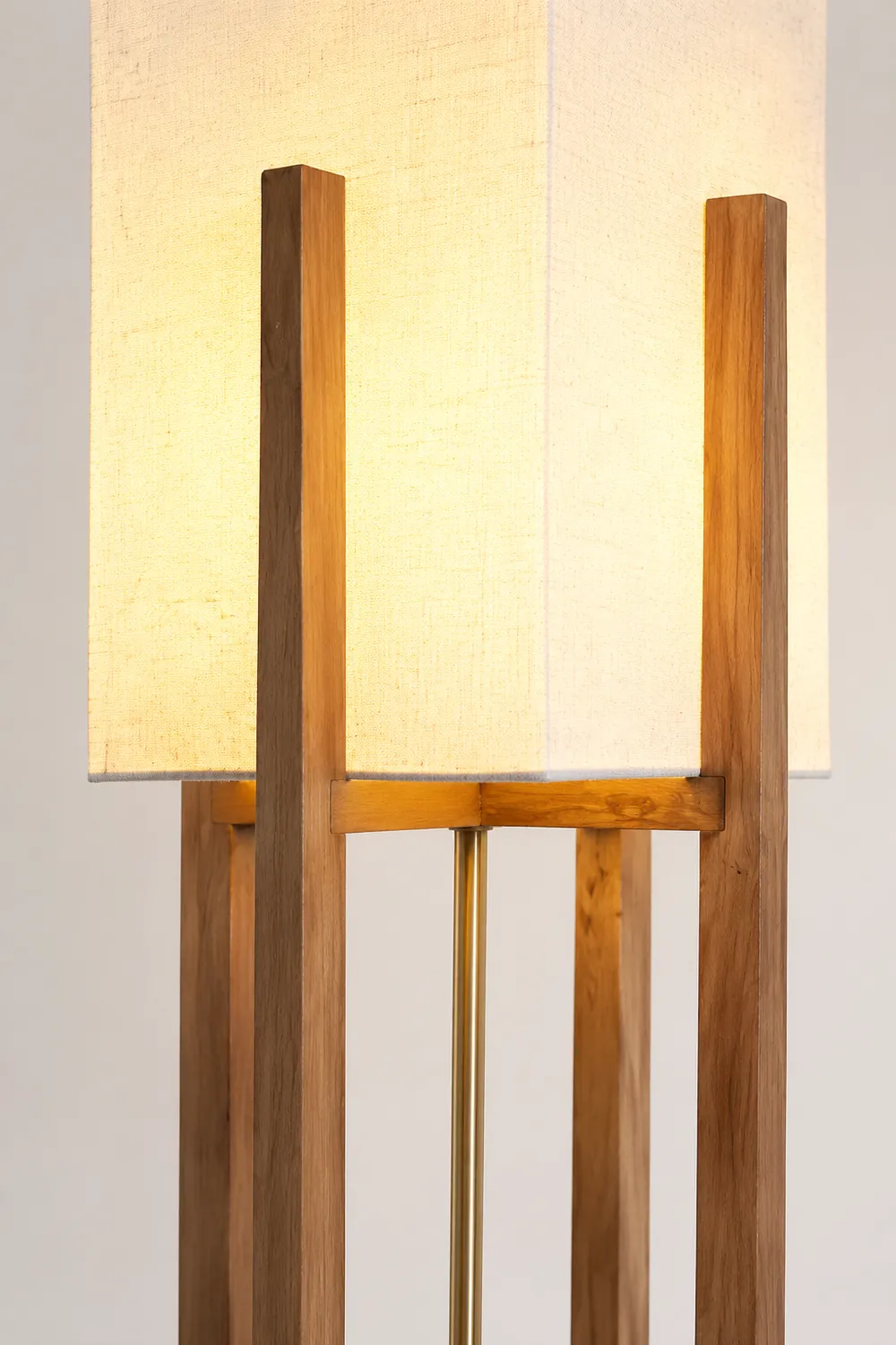 Fairbanks Floor Lamp - Lumpaz