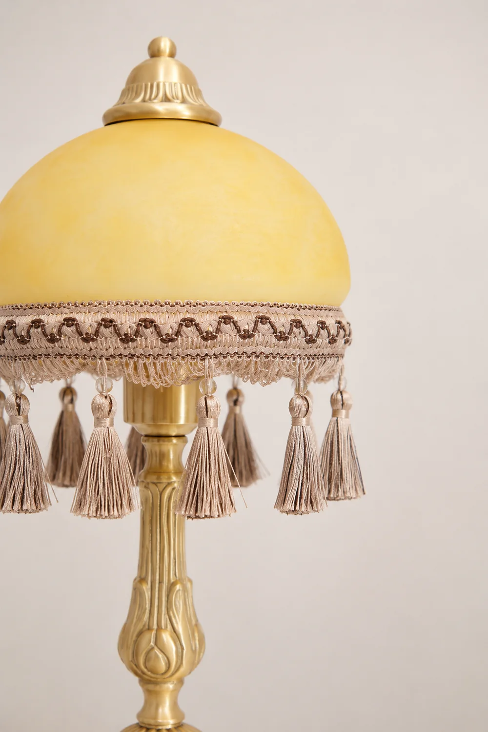 French Tassels Brass Table Lamp - Lumpaz