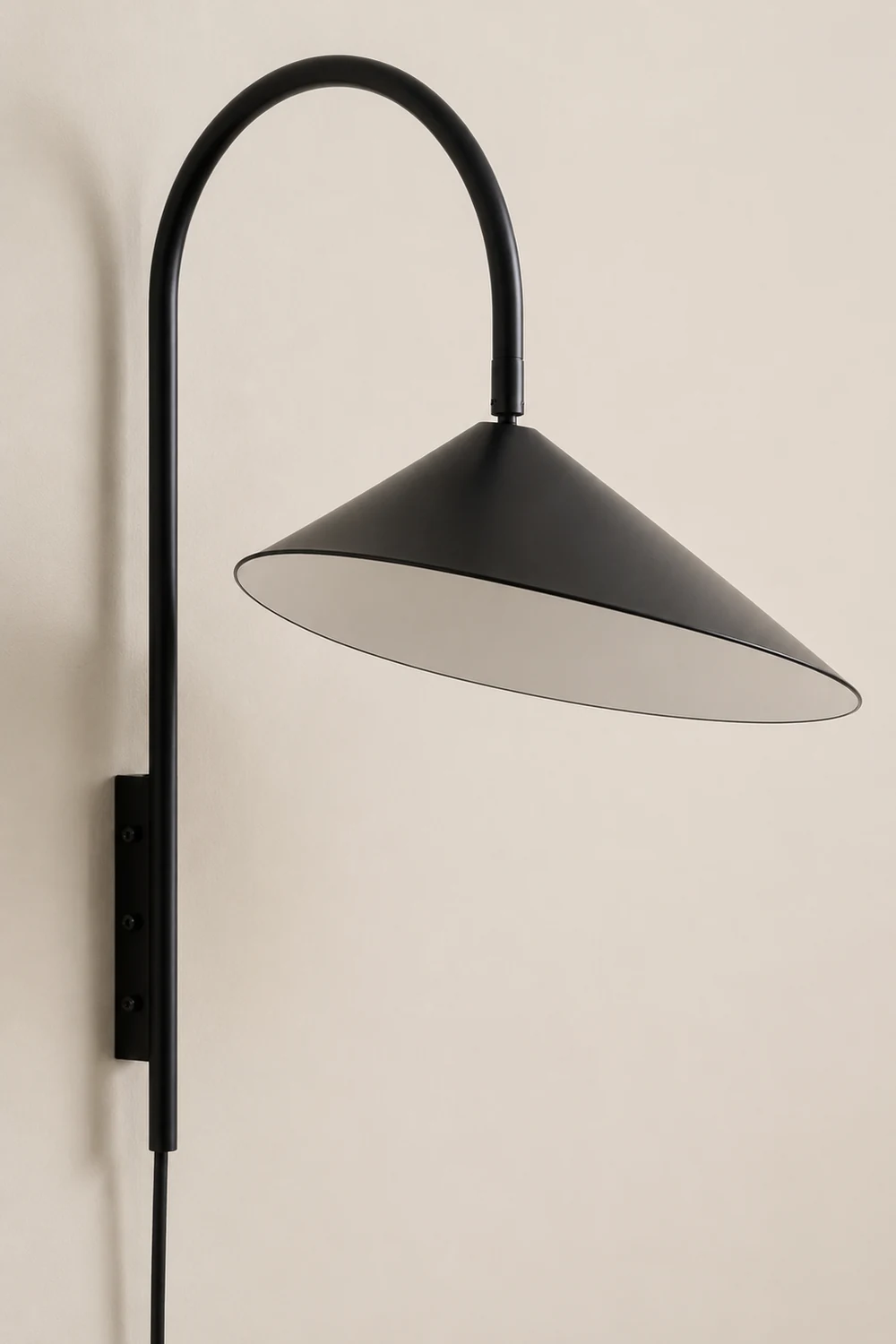 Arum Plug In Wall Lamp - Lumpaz
