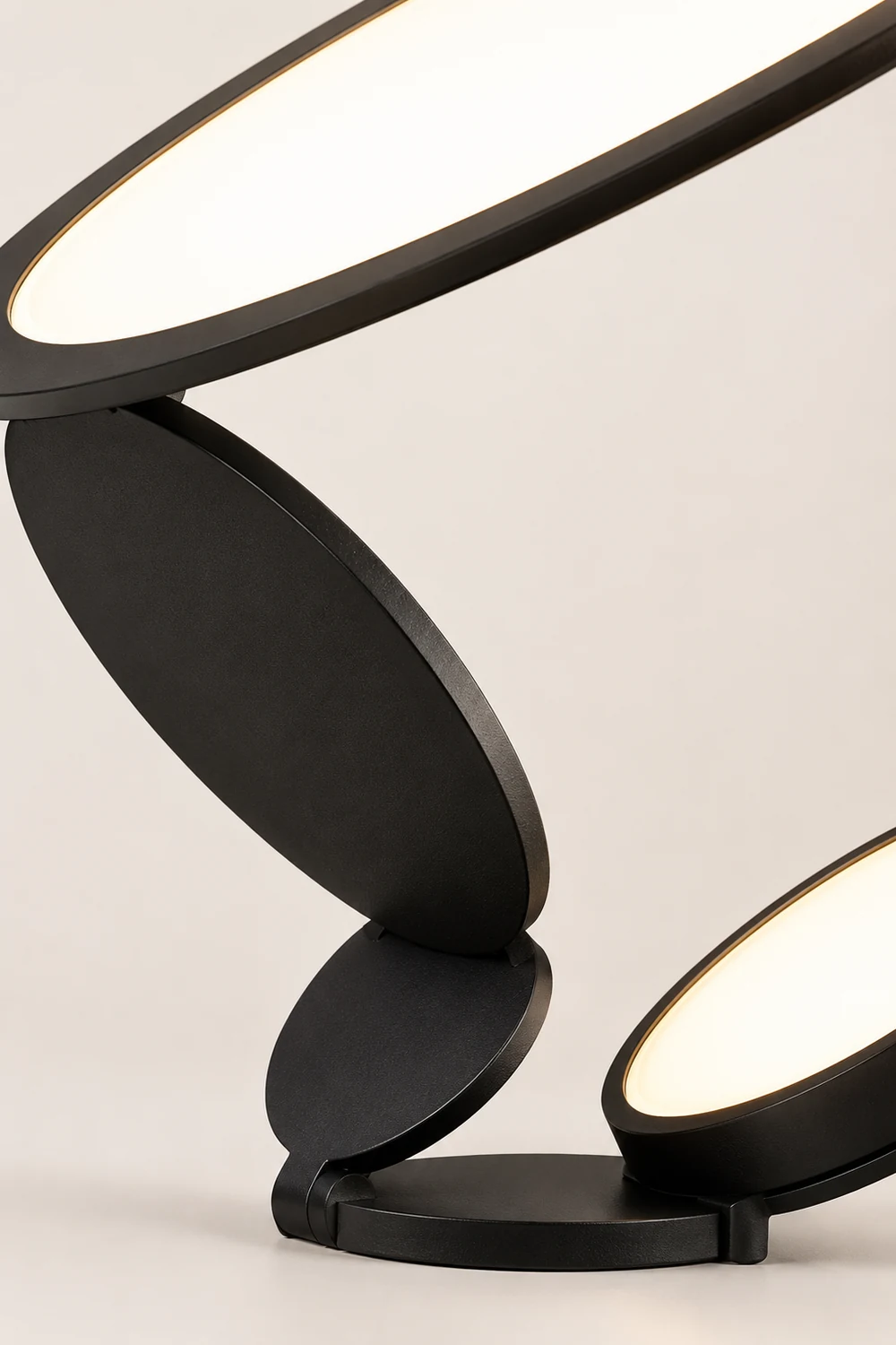 Cut Table Lamp - Lumpaz