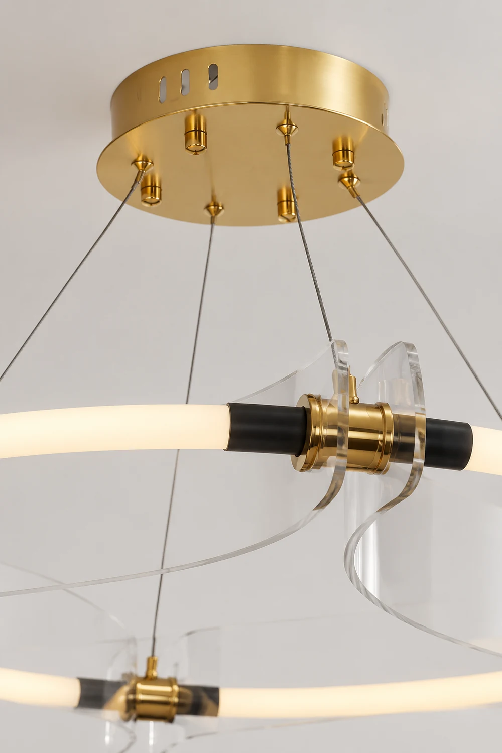 Four Acrylics Round Chandelier - Lumpaz