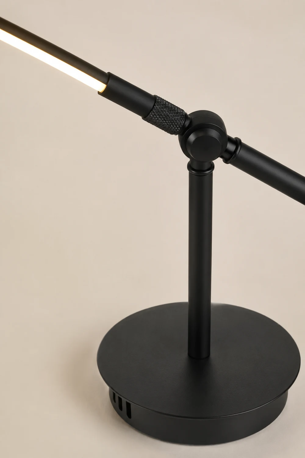 Agena Table Lamp - Lumpaz
