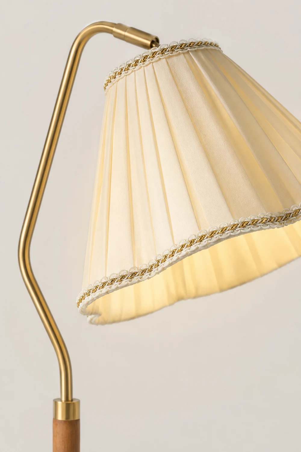 Florentine Fabric Table Lamp - Lumpaz