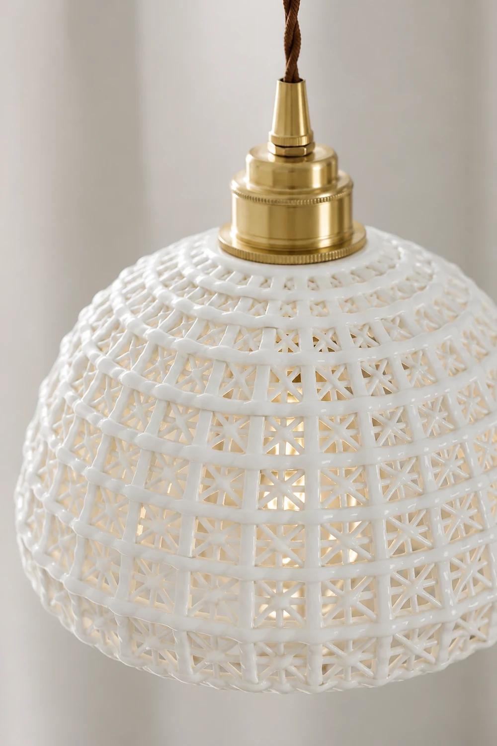 Modern Ceramic Pendant Light - Lumpaz