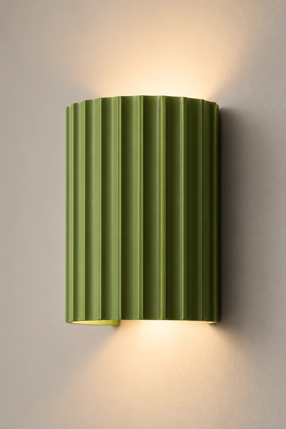 Fluted Resin Wall Lamp - Lumpaz