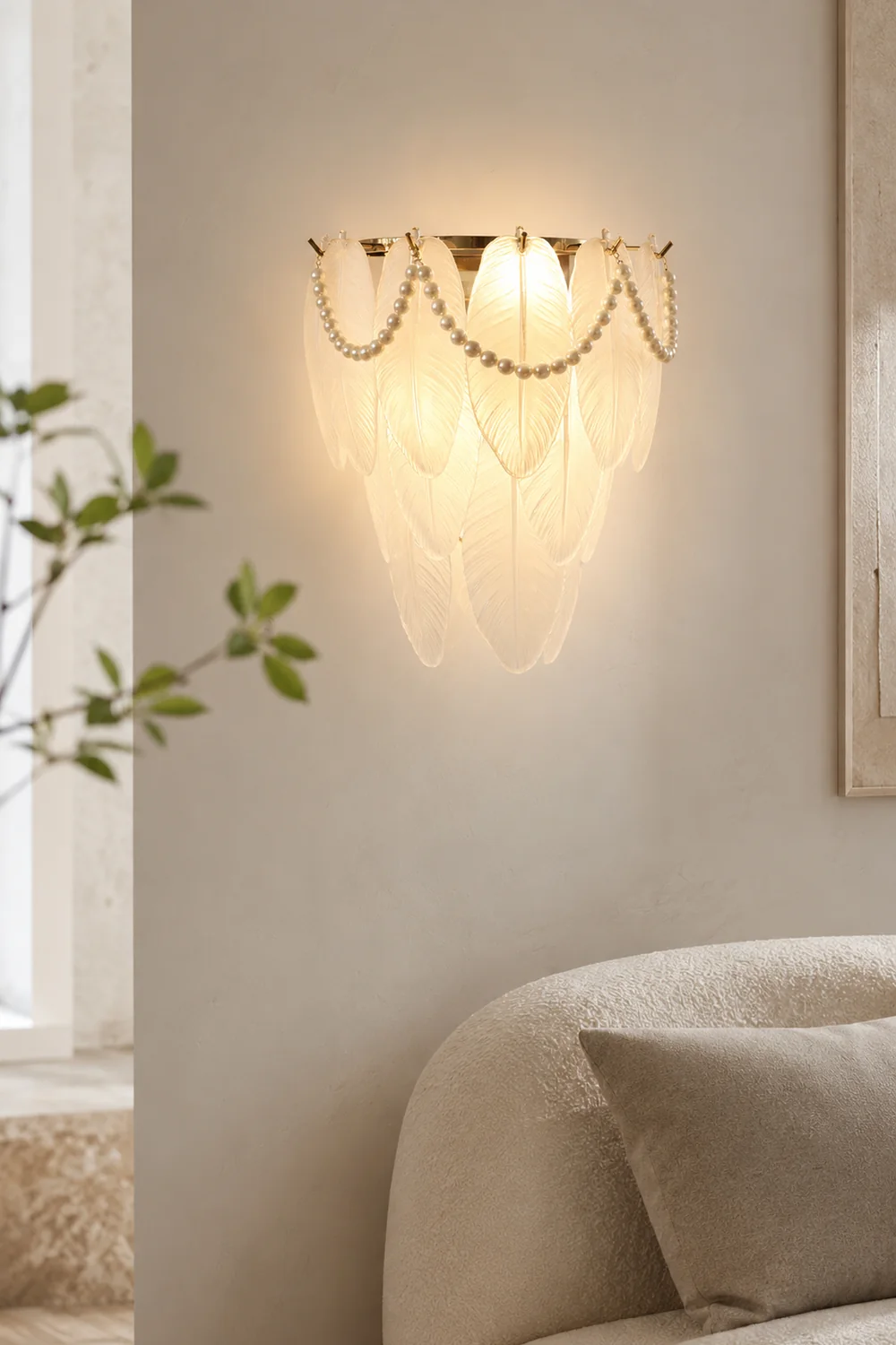 Feather Pearl Wall Lamp - Lumpaz