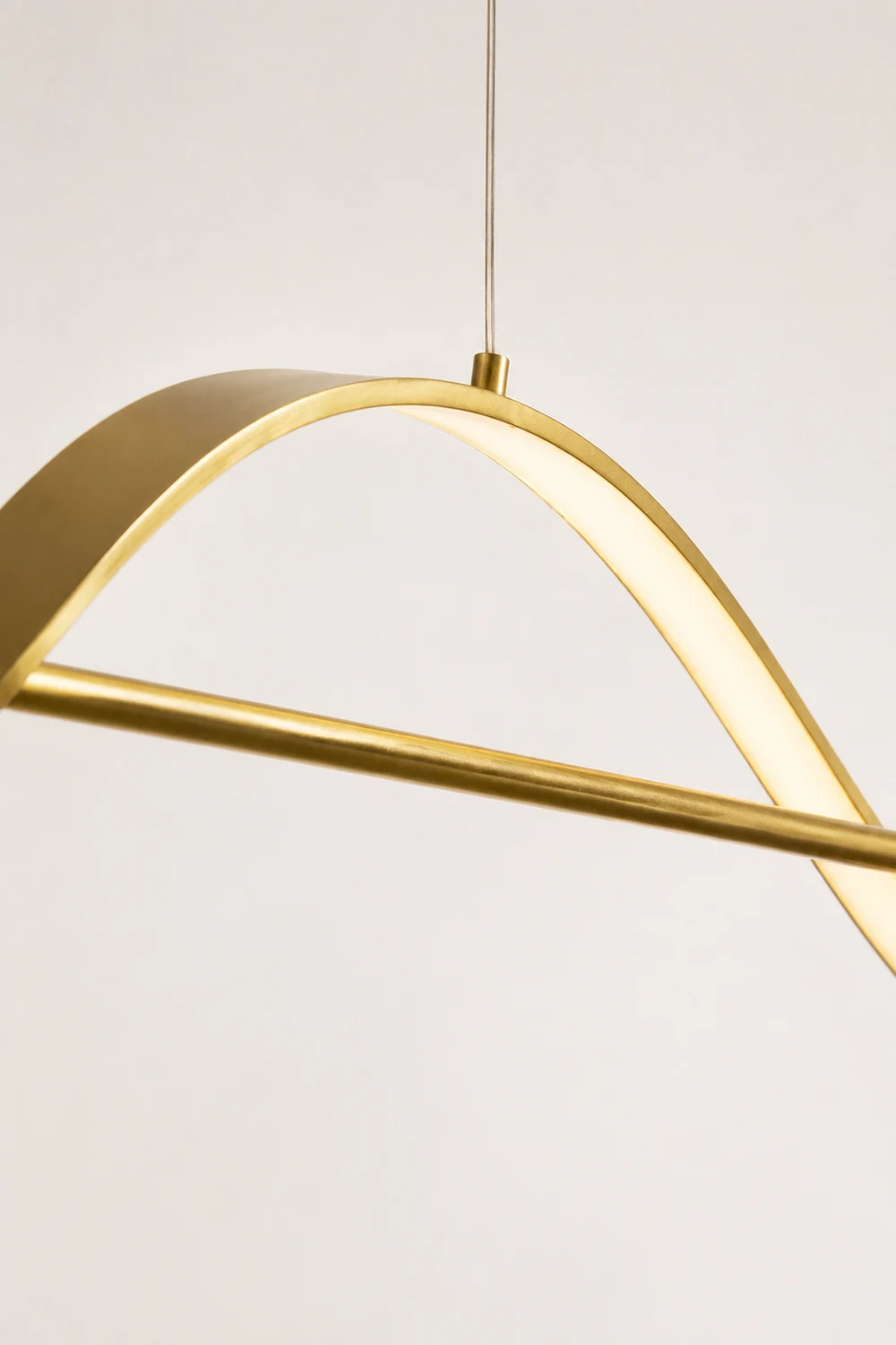 Whisper Linear Island Chandelier - Lumpaz