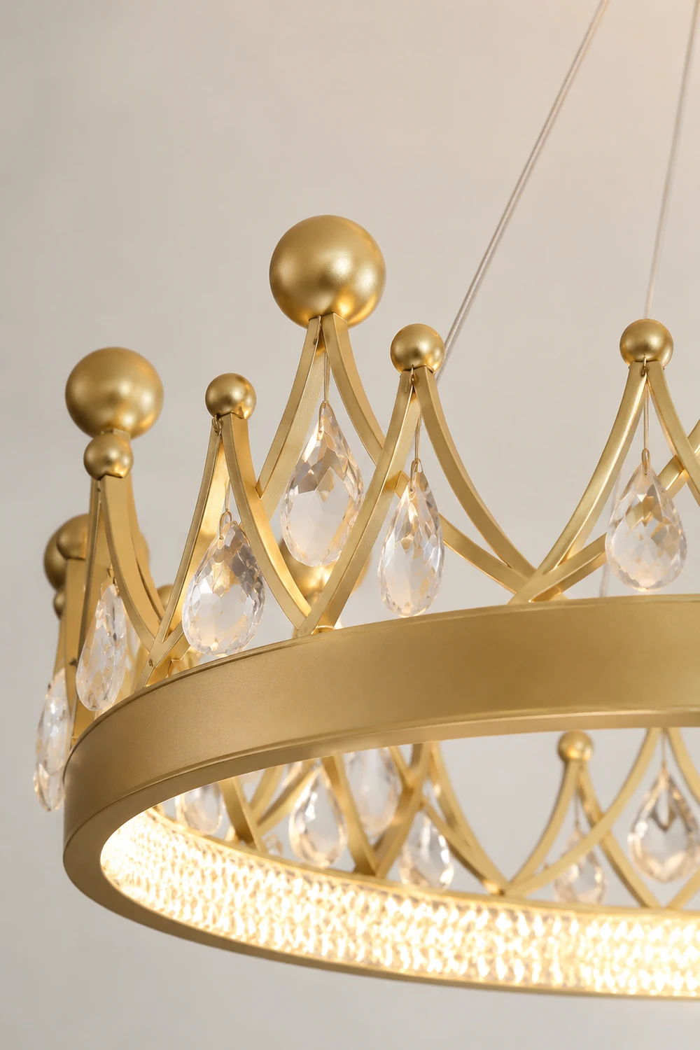 Crown Chandelier - Lumpaz