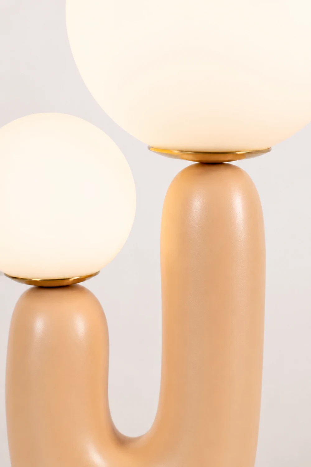 Oo Smooth Table Lamp - Lumpaz