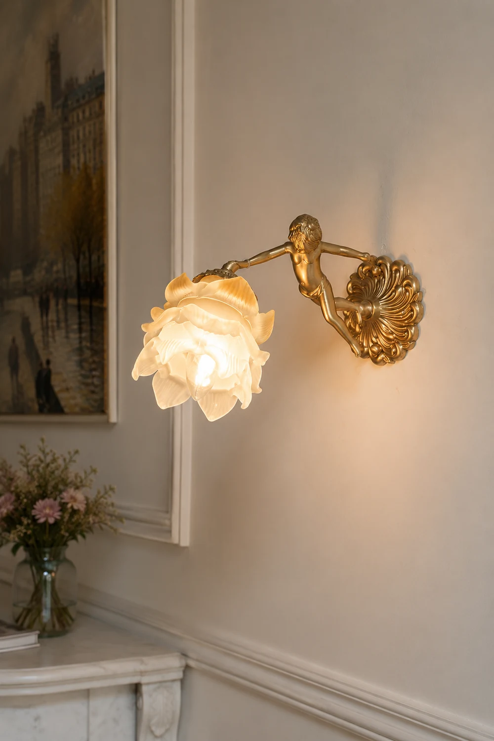 Putti Statuettes Brass Wall Lamp - Lumpaz