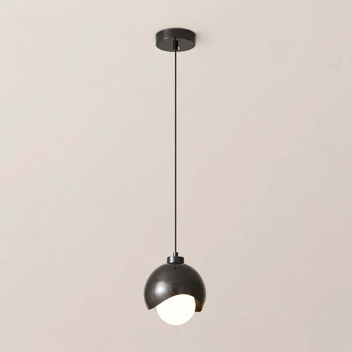 Helmet Pendant Lamp - Lumpaz