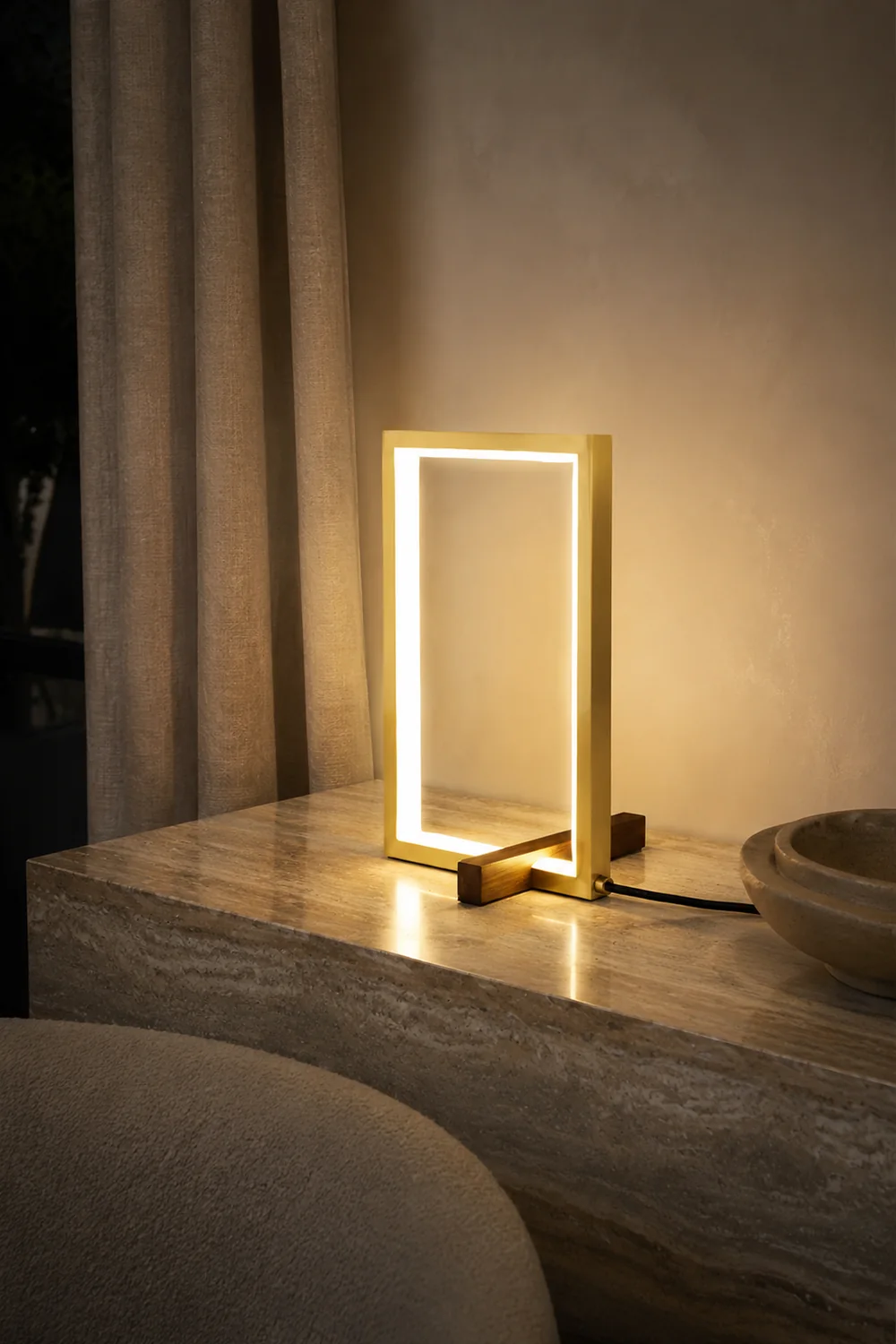 Mire Wood Table Lamp - Lumpaz