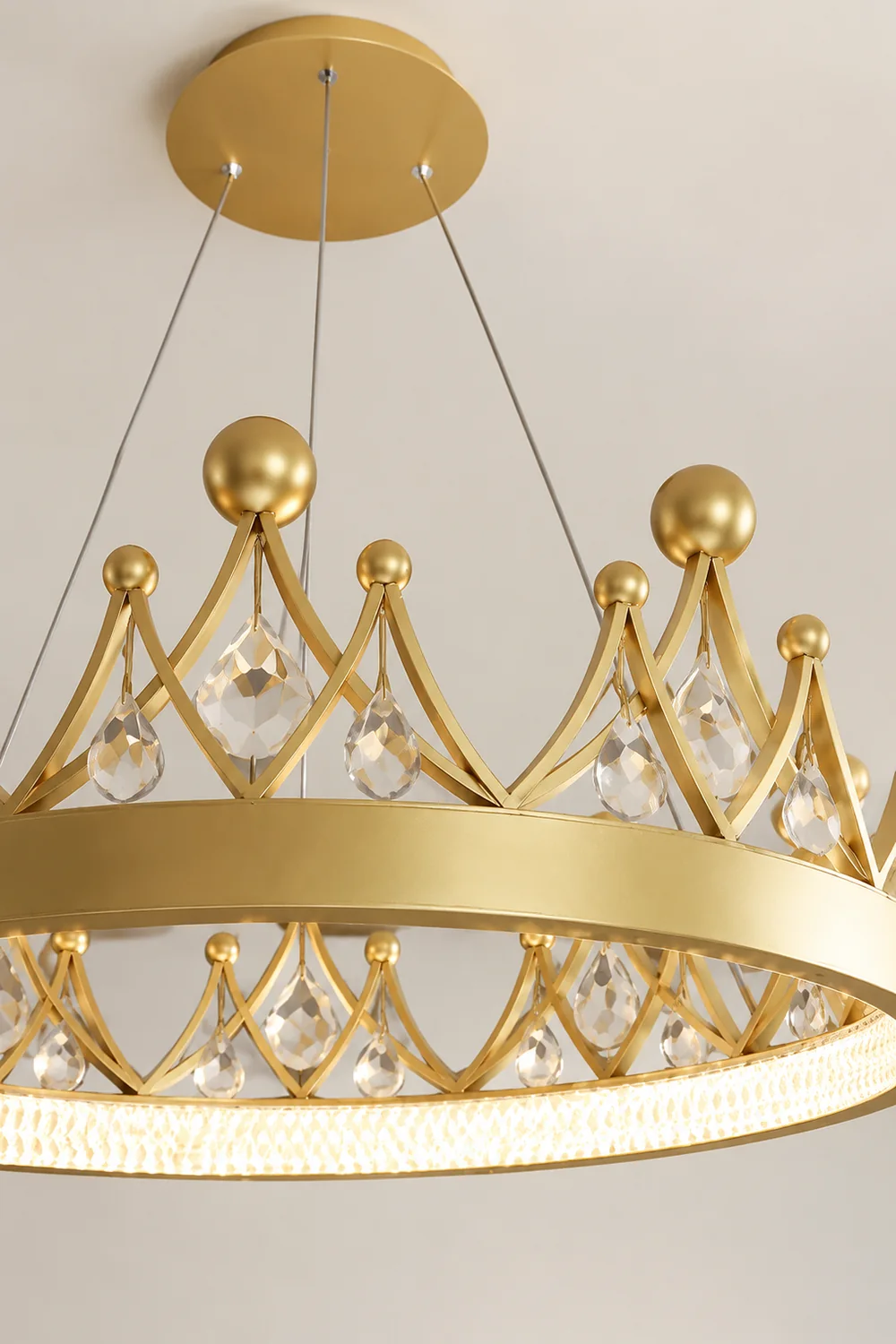 Crown Chandelier - Lumpaz