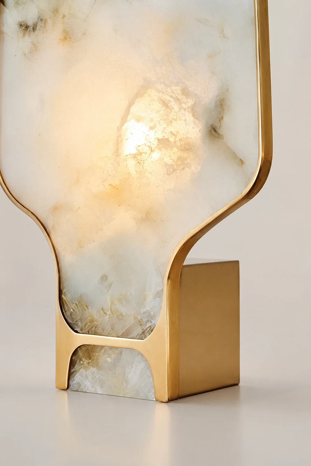 Andrea Alabaster Table Lamp - Lumpaz