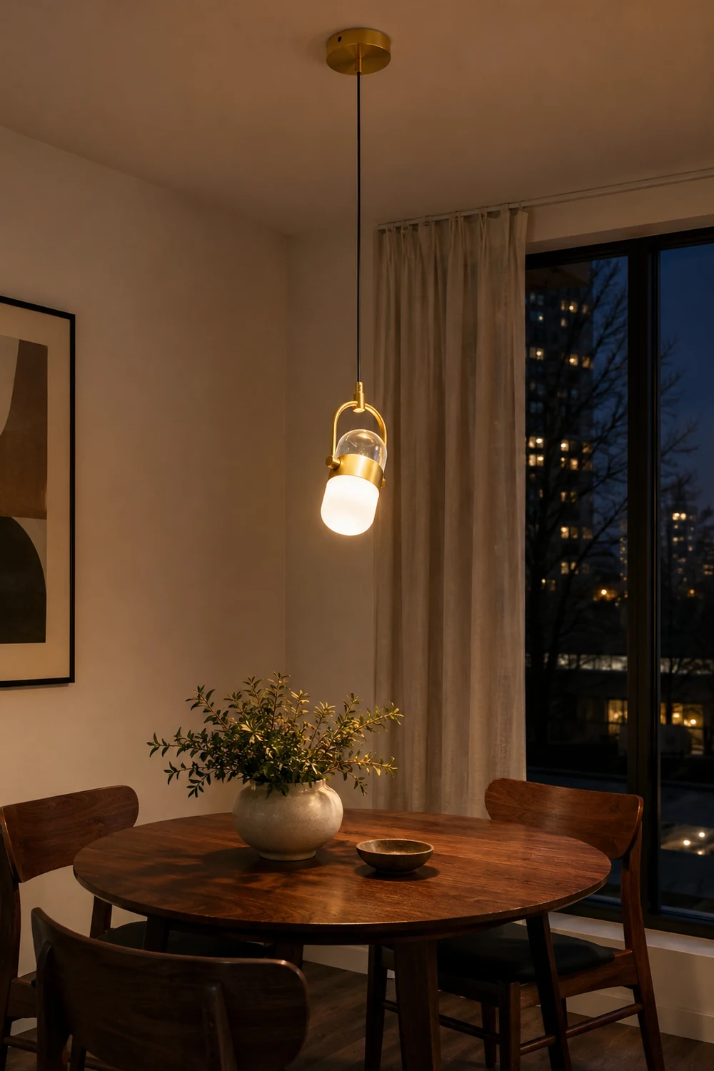Capsule Rotating Pendant Lamp - Lumpaz