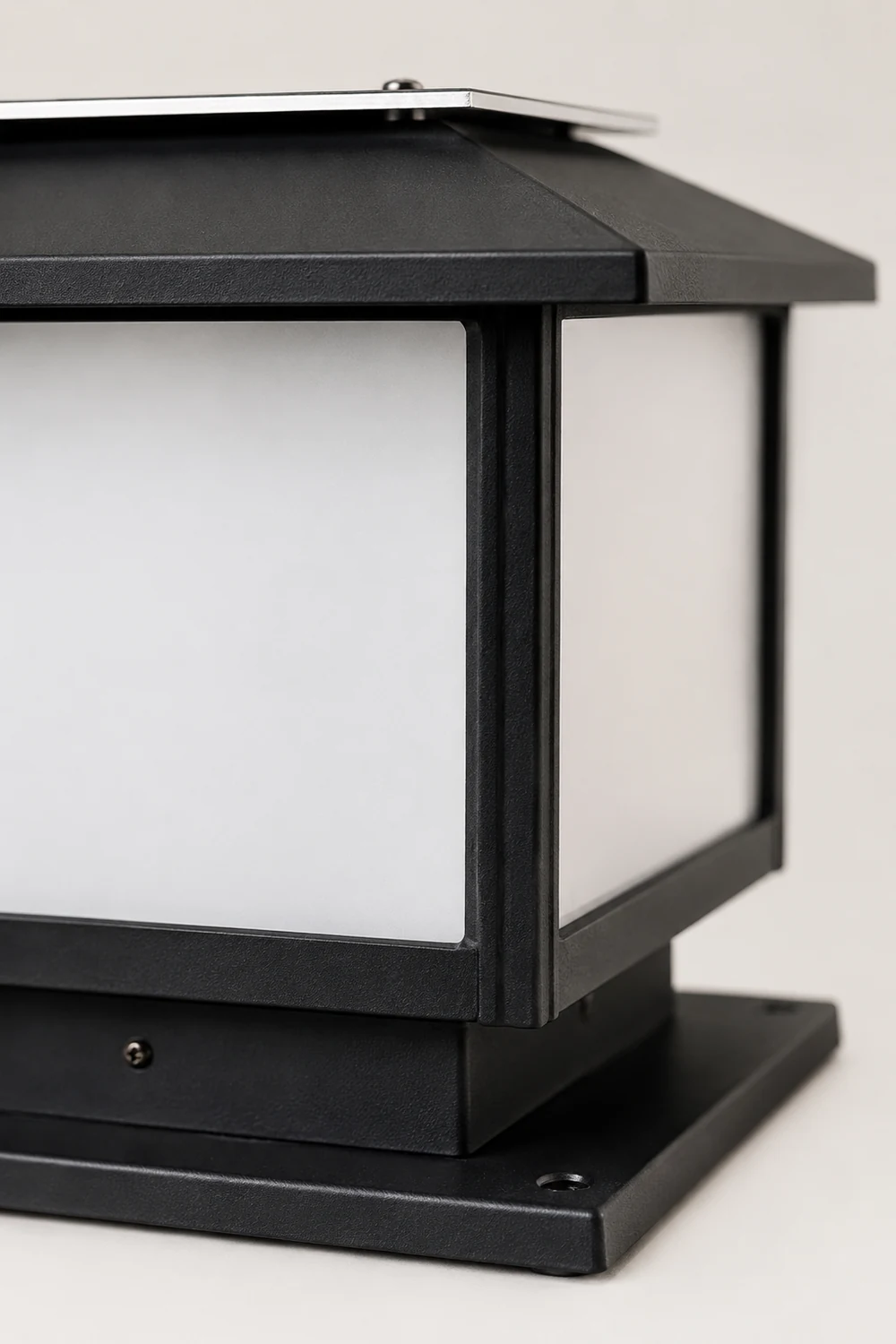Triton Table Lamp - Lumpaz