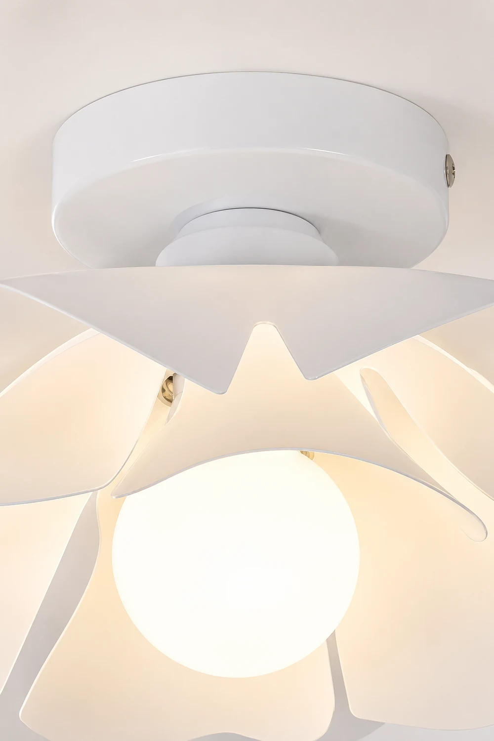 Nightbloom Ceiling Lamp - Lumpaz