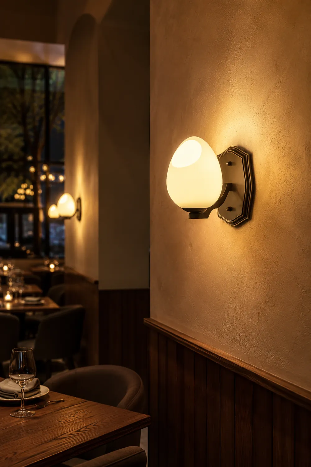 Egg Like Wall Lamp - Lumpaz