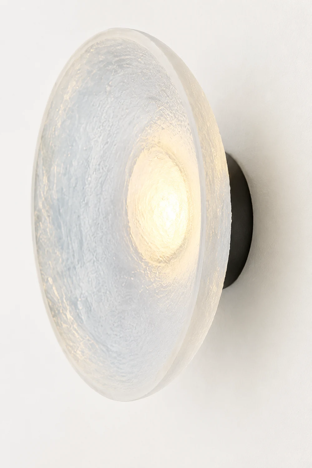 Eclipse Resin Wall Lamp - Lumpaz