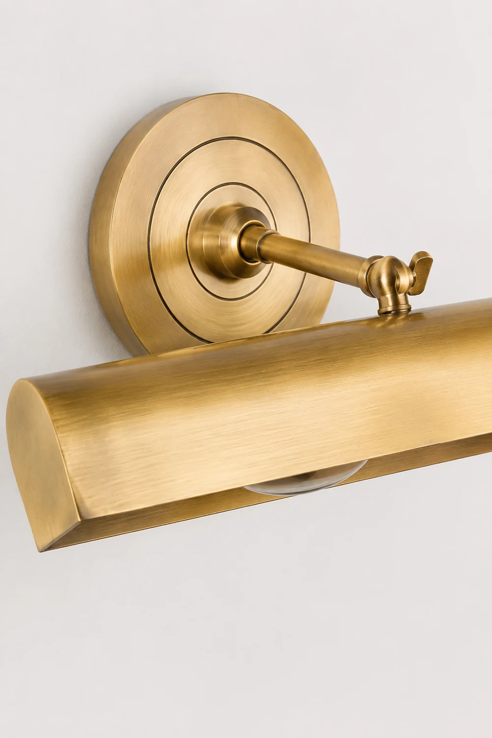 Swanson Wall Lamp - Lumpaz