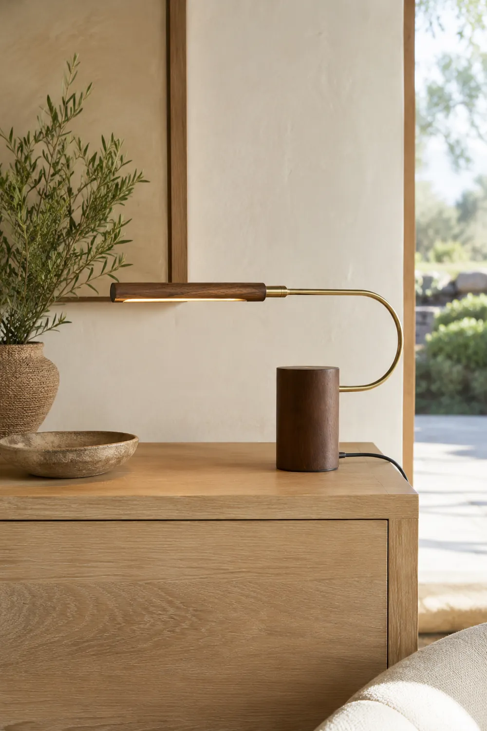 Banker Slim Table Lamp - Lumpaz