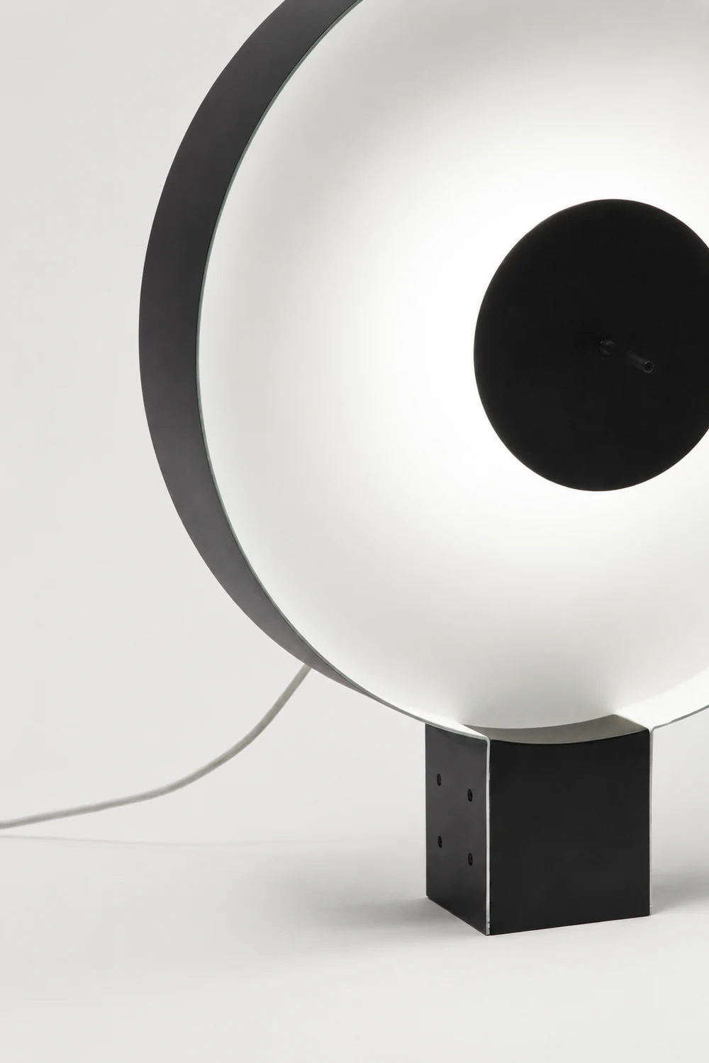 Round Flying Saucer Table Lamp - Lumpaz