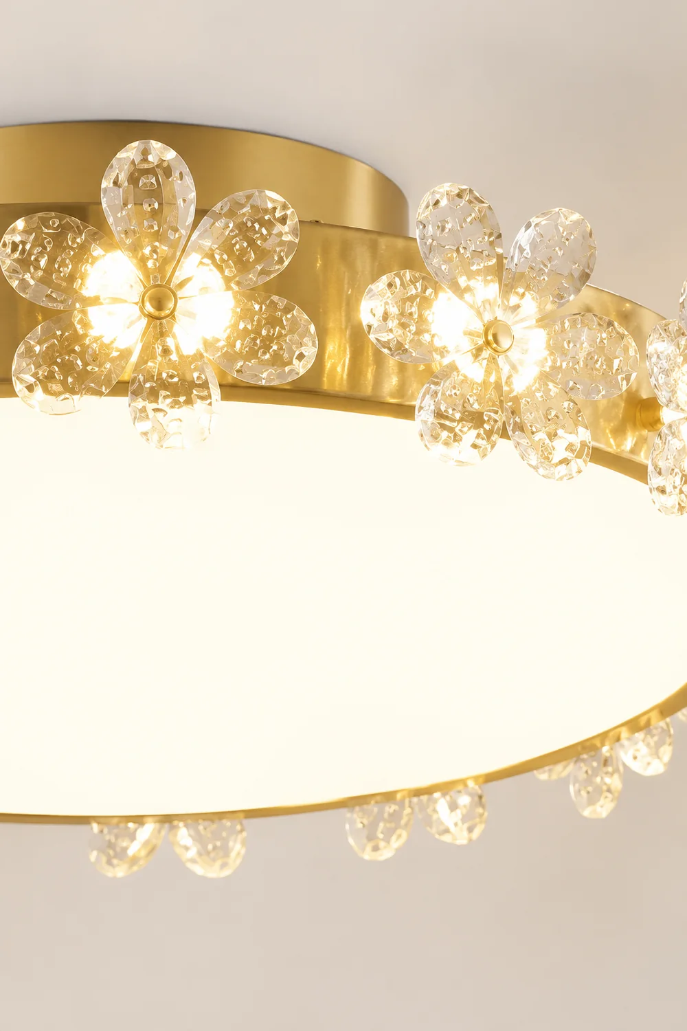 Petal Crystal Ceiling Lamp - Lumpaz