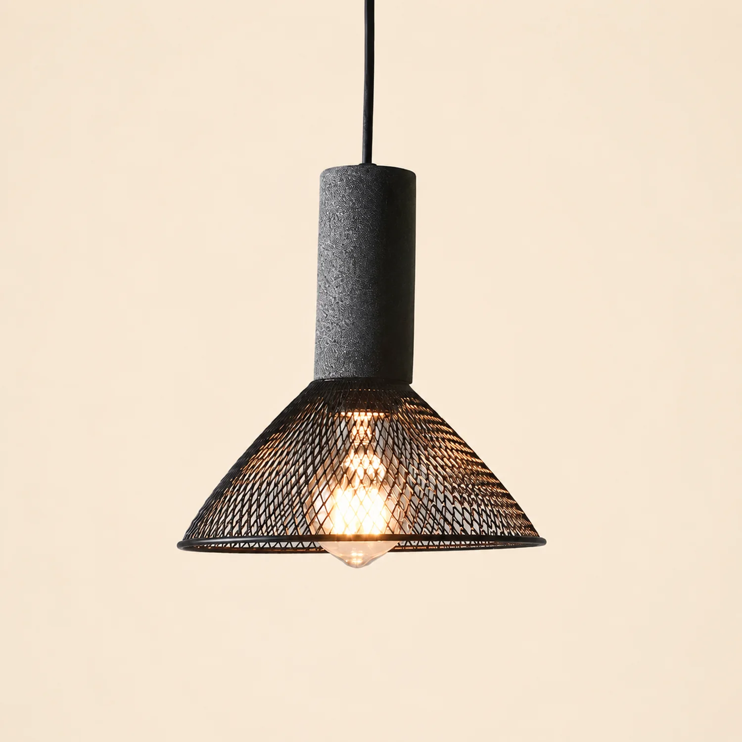 Concrete Industry Pendant Lamp - Lumpaz