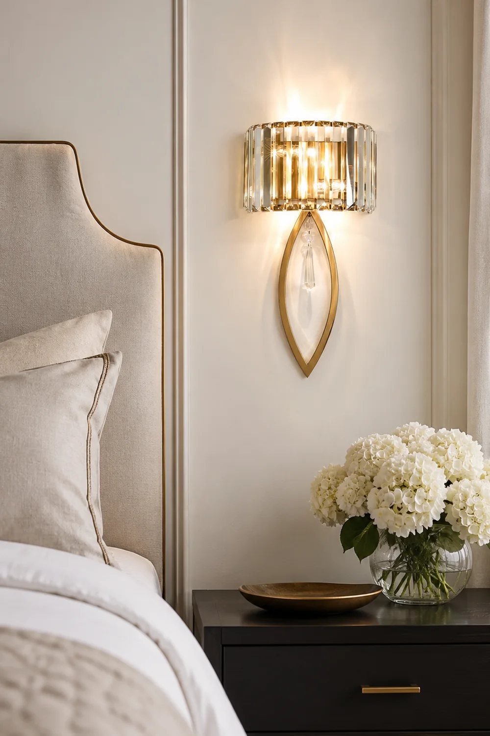 Arc Prismatic Crystal Wall Lamp - Lumpaz