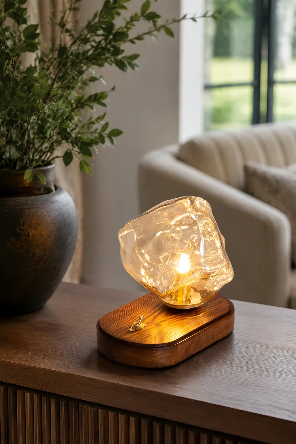 Ice Inspired Table Lamp - Lumpaz
