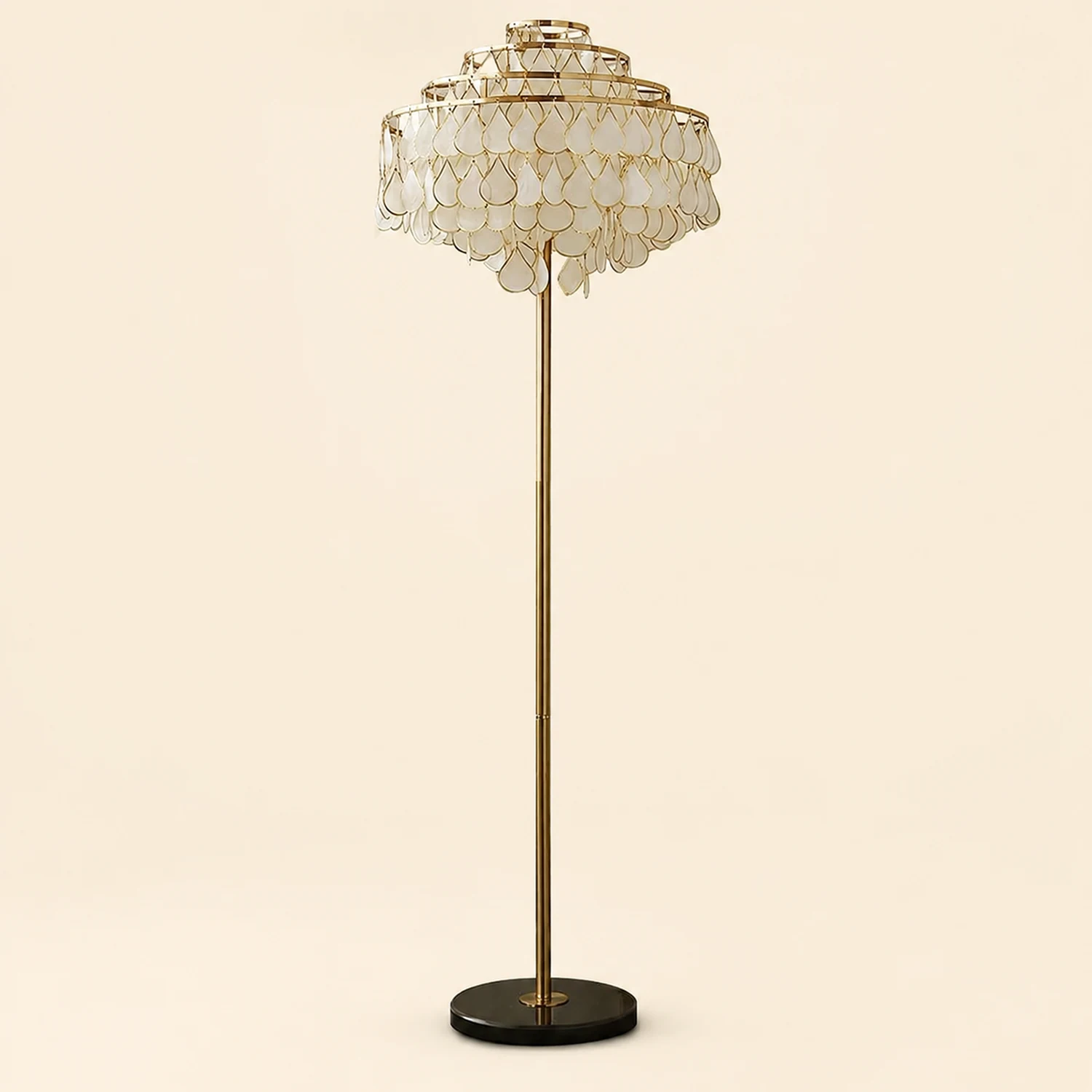 Vivant Shell Floor Lamp - Lumpaz