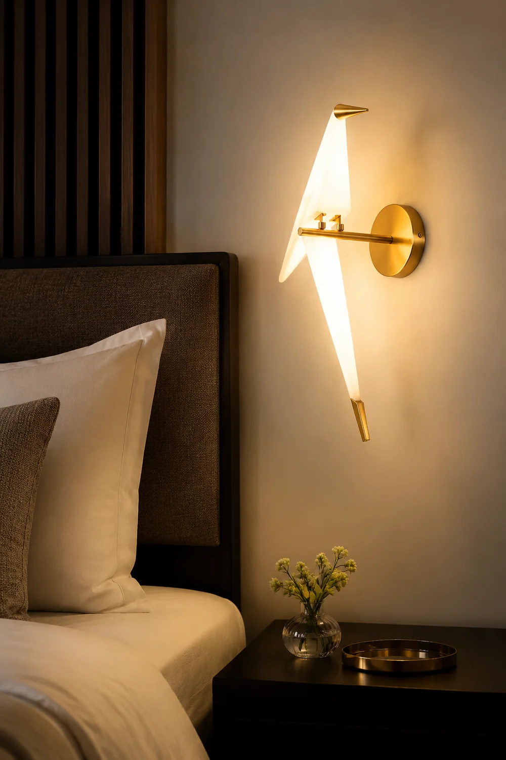 Perching Bird Wall Lamp - Lumpaz