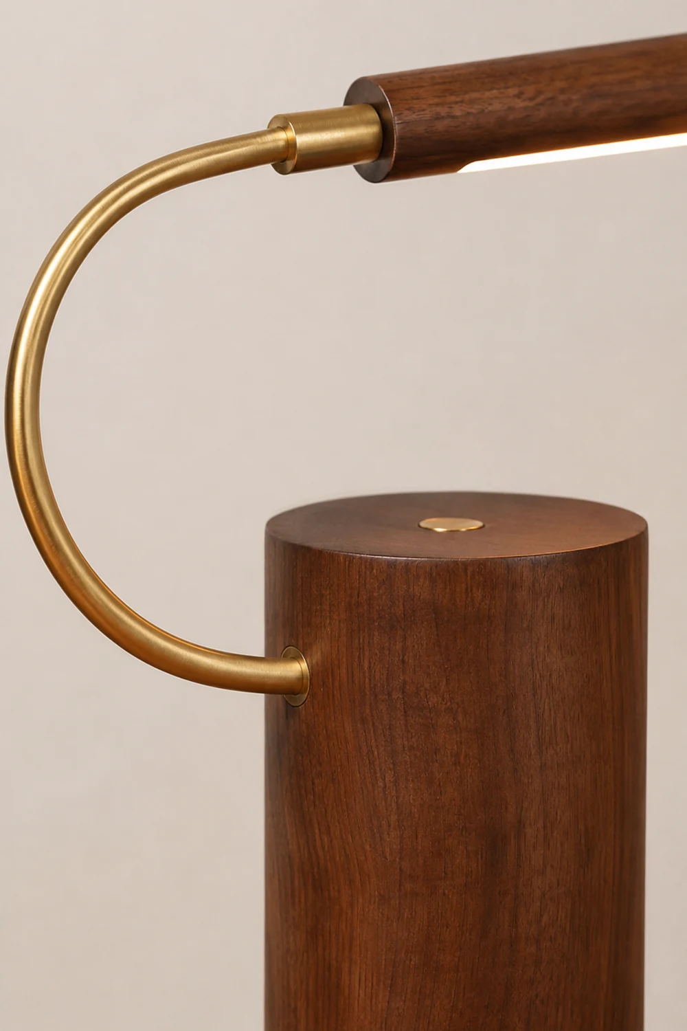 Banker Slim Table Lamp - Lumpaz