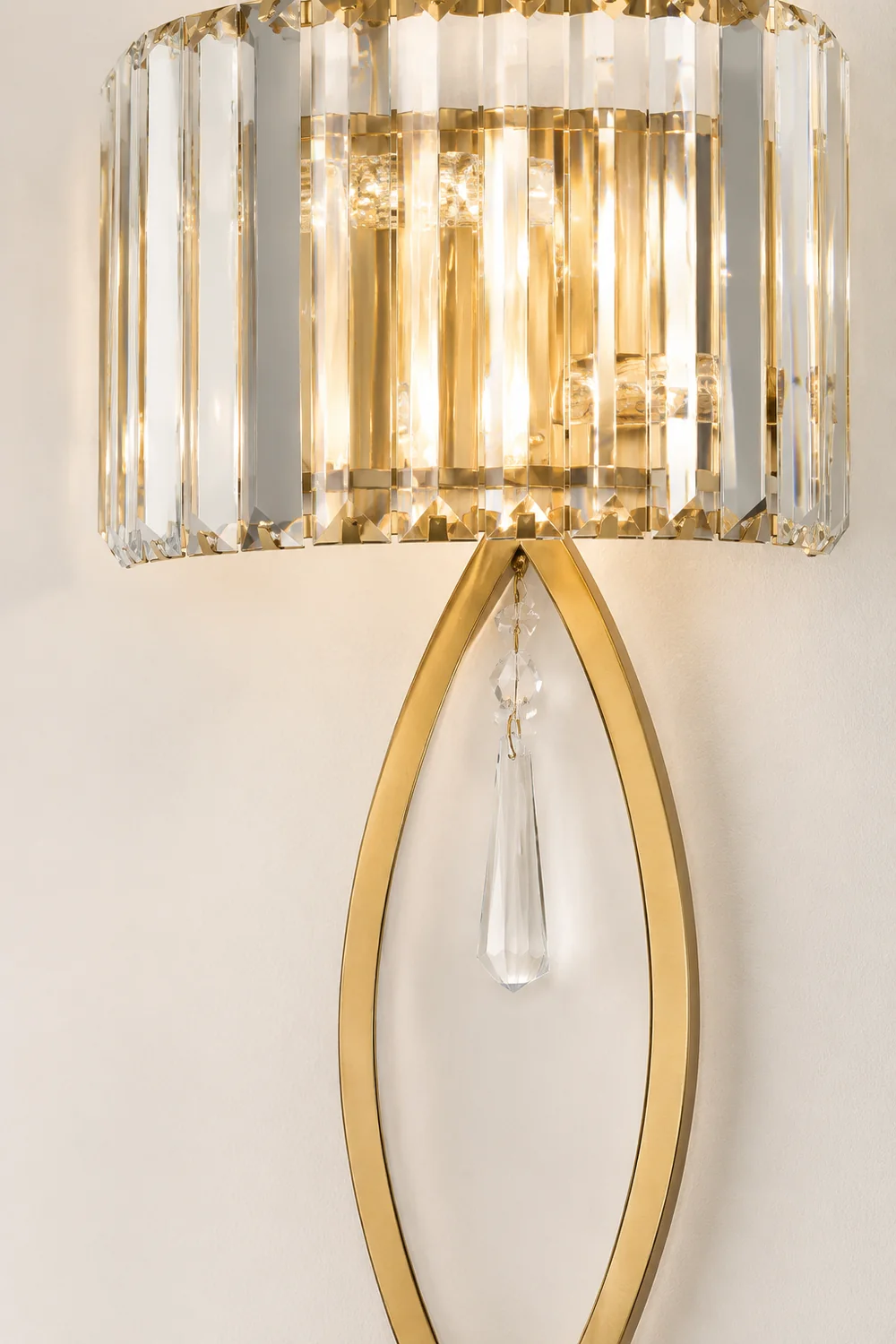 Arc Prismatic Crystal Wall Lamp - Lumpaz