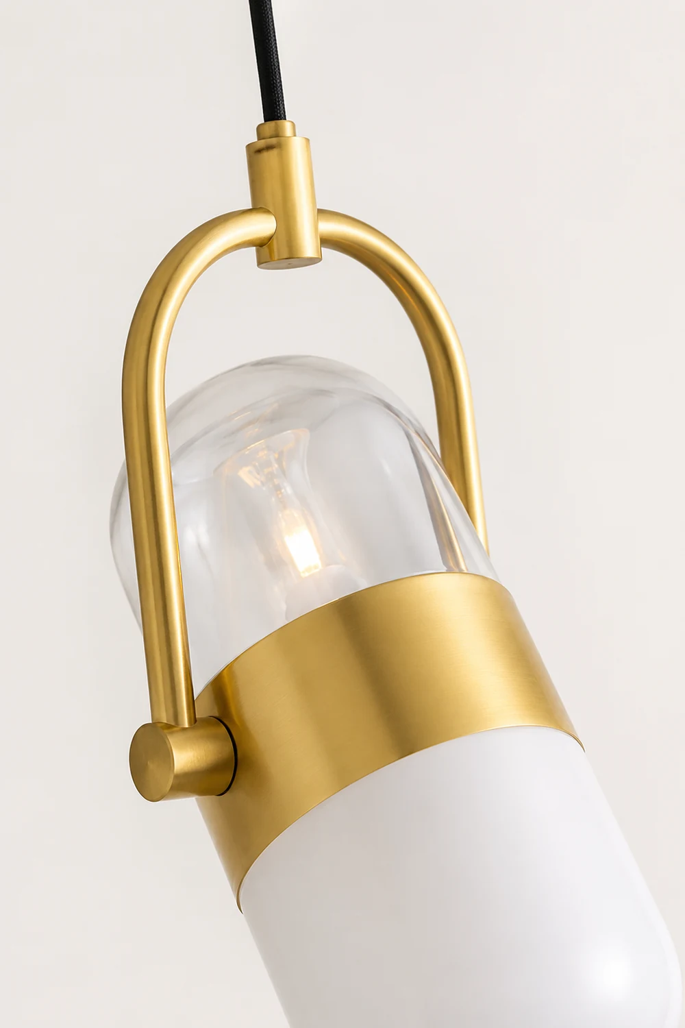 Capsule Rotating Pendant Lamp - Lumpaz